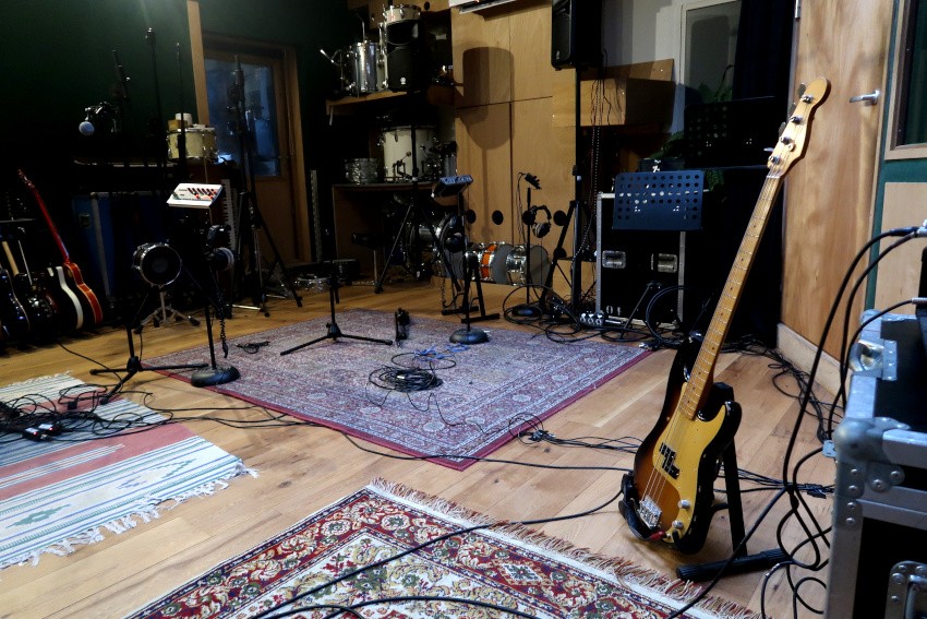 Complete bass player Improve your timing on bass Bass Essentials Better groove