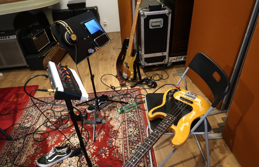 Get better at bass: Feeling stuck? Do this now! - Progress faster